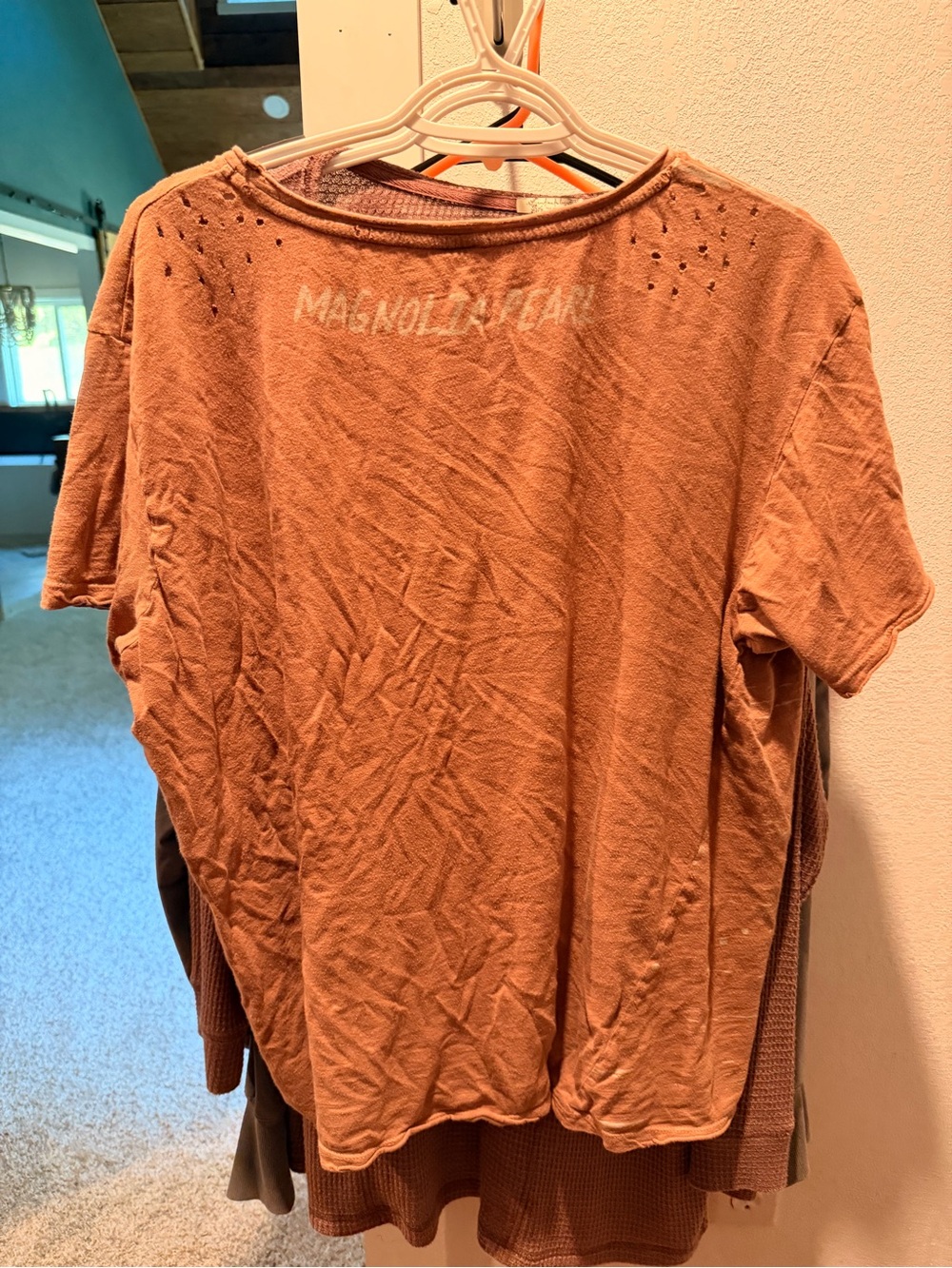 Magnolia Pearl Rust Graphic Short-Sleeve Tee - Picture 2 of 2